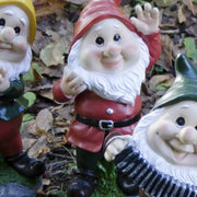 Dwarf red dress garden statue 16x13,5x28H