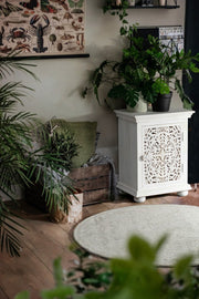 2-door sideboard in white wood Alinta