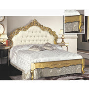 Letto  matrimoniale  in  legno con  testiera e pediera intagliata 172x200xh.170 cm