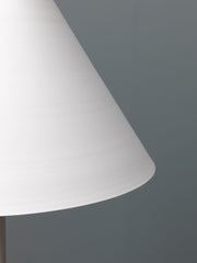 Floor lamp in white metal D40xD40x156h cm