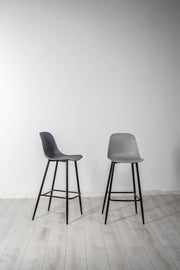 4x Sgabello in polipropilene grigio chiaro-metallo 47 cm x 37 cm H. 103 cm