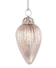 Elegant Champagne Pendant with 4x D70 Genteel Design