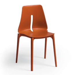 Oblong chair in brick red polypropylene
