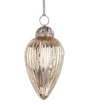 Elegant Gold D70 Pendant Set of 4