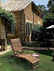 Classic style reclining armchair with wooden armrests