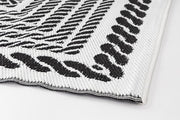 Kashan White-Black Carpet 180X270
