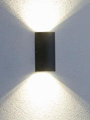 Cast Aluminum Wall Sconce with Transparent Glass Diffuser - Warm Light - 12W - 683 Lumens - Graphite